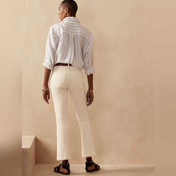 Banana Republic High-Rise Crop Boot Jeans | Cream | Size 26 Short - Picture 2 of 8
